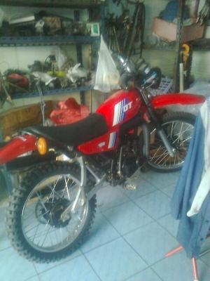 ขาย DT  125 MONO อาร์มเหลี่ยม สีแดงเจ้าของขายเอง