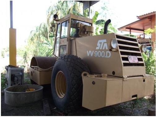 รถบดสั่นสะเทือน 2 เพลา STA MVV900 พร้อมเปลือกล้อหนาม 3 ชิ้น ยางใหม่ๆ 2 เส้น สภาพพร้อมใช้ เอกสารซื้อขายจากบริษัท