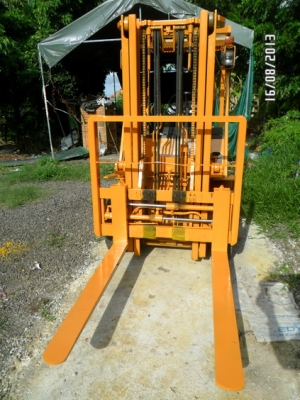 ขายโฟร์คลิฟท์ขนาด2ตันงาสไลด์ซ้าย-ขวานำเข้าจากญี่ปุ่นยี่ห้อKOMATSUรุ่นFG20-8ขายที่โคราช