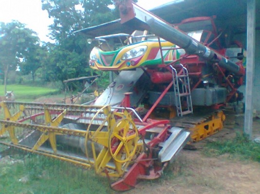 ขายรถเกี่ยวข้าวจ้าวช้างไวไฟ ปี50 สภาพสวยพร้อมใช้ ราคาต่อรองได้ ติดต่อได้ที่คุณ อ๊อฟ พิจิตร 086-737-9991