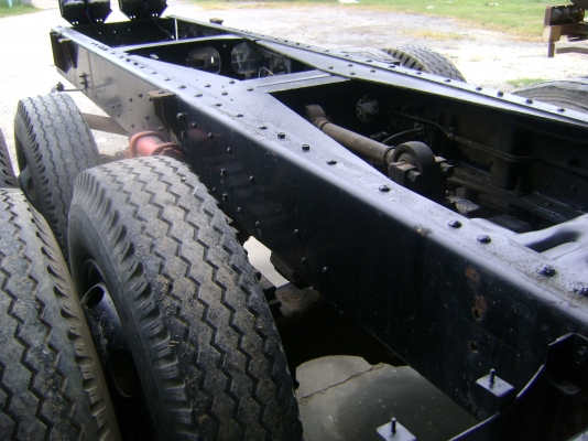 ขาย 10 ล้อ เพลาเดียว เครื่อง 195 แรง รถห้างแท้ ปี96