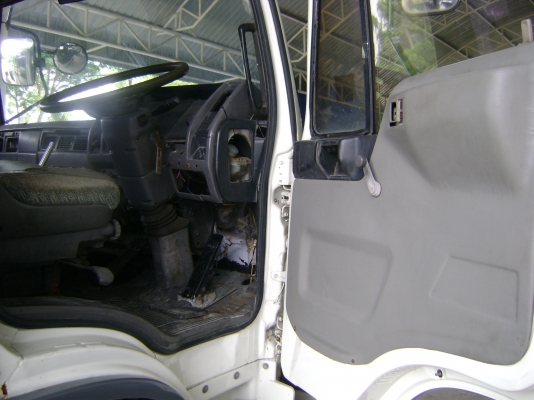 ขาย 10 ล้อ เพลาเดียว เครื่อง 195 แรง รถห้างแท้ ปี96