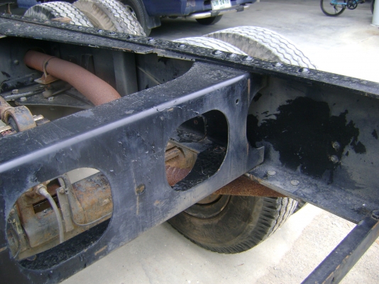 ขาย 10 ล้อ เพลาเดียว เครื่อง 195 แรง รถห้างแท้ ปี96