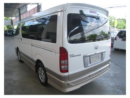 TOYOTA VENTURY 2.7 ปี 10 AUTO S รถตู้ถูกราคาพิเศษ