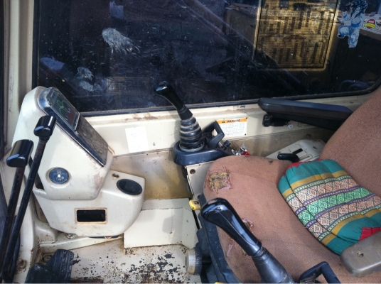 แบคโฮ CAT-320L