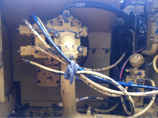 แบคโฮ CAT-320L