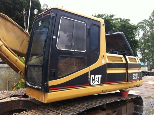 แบคโฮ CAT-320L