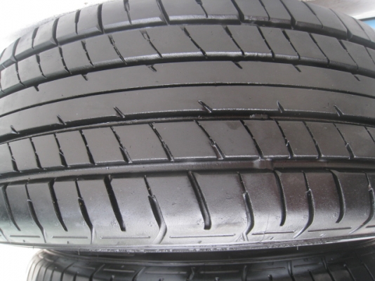 ขายล้อแม็ก Mazda 2 15"x6" et45 4รู100 +ยางปี4512 ล้อแม็กมีรอยอยู่ 2วงตามรูปครับ  สนใจติดต่อเล็กคลองสามครับ (081-3747940)