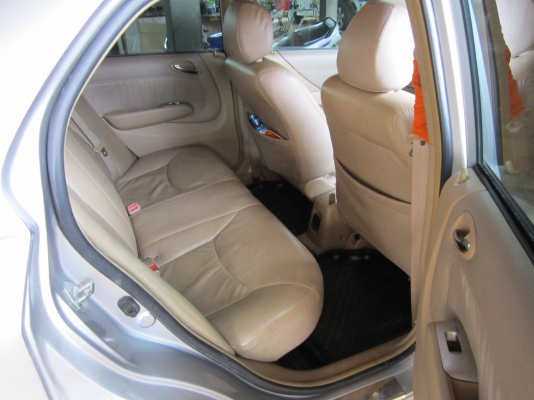 ขายด่วน HONDA CITY ZX ปี 2006 1500 cc ขายด่วน HONDA CITY ZX ปี 2006 1500 cc