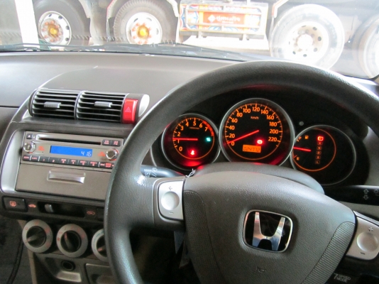 ขายด่วน HONDA CITY ZX ปี 2006 1500 cc ขายด่วน HONDA CITY ZX ปี 2006 1500 cc