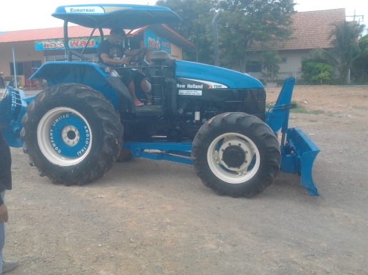รถแทรกเตอร์ Ford TS90