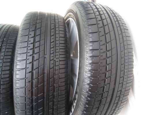 ขายล้อแม็ก Honda Jazz 16"x6" et53 4รู100 +ยาง ปี 10  สนใจติดต่อ เล็กคลองสามครับ (081-3747940)