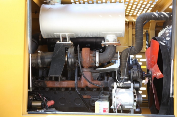 รถตักใหม่ขนาด 2-3 คิวยี่ห้อ WORLD W136 แกร่งเหนือใคร ราคาสุดคุ้ม คุณภาพที่เราคัดสรรมาอย่างดี รับประกันให้ 1 ปีพร้อมเปลี่ยนถ่านน้ำมันเครื่องให้ 2 ครั้ง