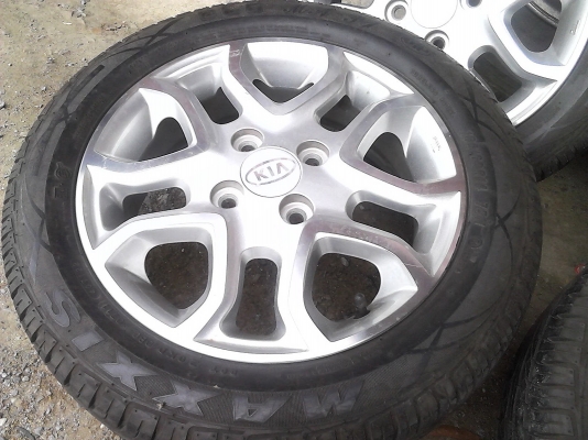 ล้อขอบ14พร้อมยาง165-60-14ปี11ของmaxxis ราคา6500บาท