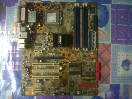 ขายบร์อดasrock 775 ddr2 900บาท