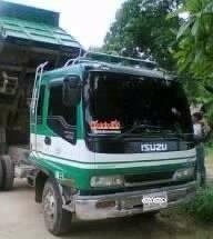 ISUZU DECA 195 HP 6HE1 หกล้อดั๊มพ์ กระบะดั๊มพ์เหล็ก 6 ตันยิงหน้าความยาว 3.60 เมตรสภาพสวยจัด เครื่องแห้งแรงดีเดิมๆ ภายในเก๋งคอนโซลสวยครบพร้อม CD แอร์เย็น พวงมาลัยเพาเวอร์ ระบบเบรคทริ๊ปฟี้ครบครัน ช่วงล่างคัชซีไม่มีดาม ยาง 8.25 ขอบ 16 สภาพดี 70\% พร้อมบรรทุกพ