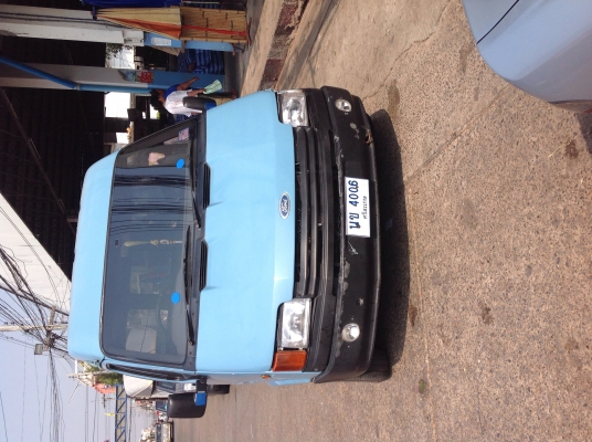 ขายรถตู้ ford ทรานซิส