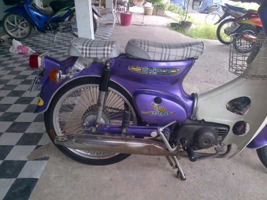 ฮอนด้าซี70 รถสวย สีสวย เครื่องแน่นๆ ขับขี่ดี ใบซื้อขายพร้อม