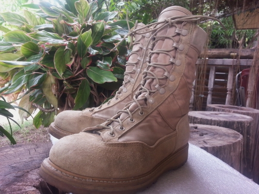 รองเท้าทหาร U.S  Corrona   สีทะเลทราย made in U.S.A   ใส่ขี่มอไซน์ เทห์ระเบิด