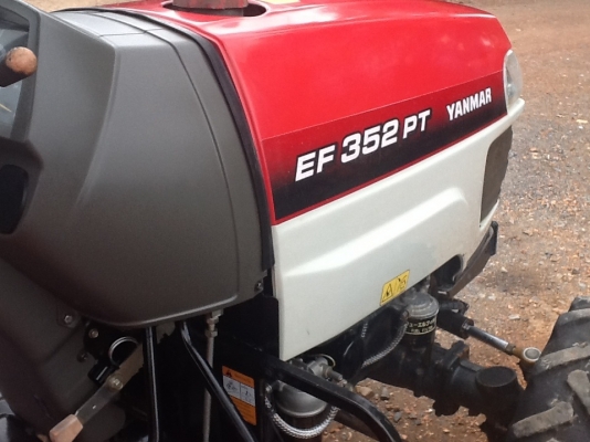 ยันร์ม่า 352 4 WD 2 เพลา สวยๆดี พร้อมลุยงาน ตัดหญ้าใหม่ 1.20 เมตร ทำงาน 1177 ชั่วโมง