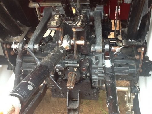 ยันร์ม่า 352 4 WD 2 เพลา สวยๆดี พร้อมลุยงาน ตัดหญ้าใหม่ 1.20 เมตร ทำงาน 1177 ชั่วโมง