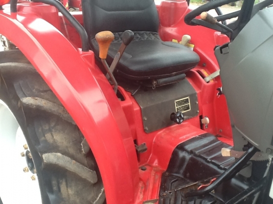 ยันร์ม่า 352 4 WD 2 เพลา สวยๆดี พร้อมลุยงาน ตัดหญ้าใหม่ 1.20 เมตร ทำงาน 1177 ชั่วโมง