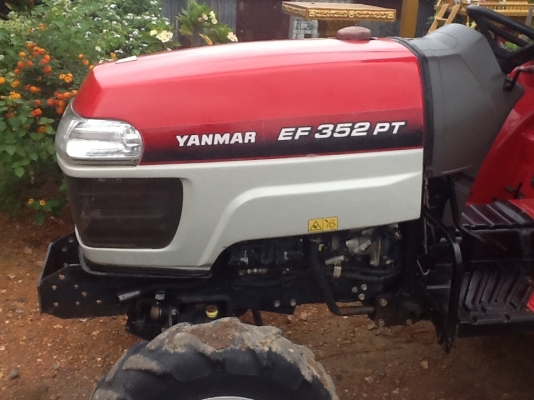 ยันร์ม่า 352 4 WD 2 เพลา สวยๆดี พร้อมลุยงาน ตัดหญ้าใหม่ 1.20 เมตร ทำงาน 1177 ชั่วโมง