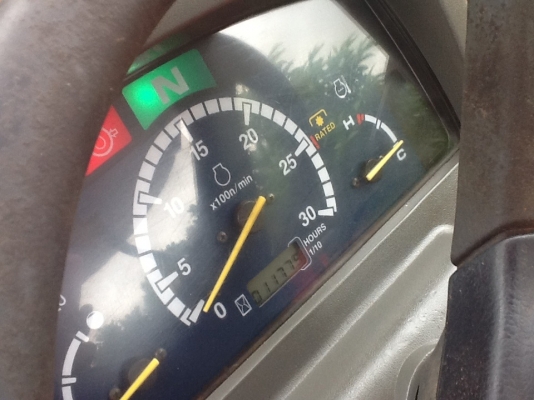 ยันร์ม่า 352 4 WD 2 เพลา สวยๆดี พร้อมลุยงาน ตัดหญ้าใหม่ 1.20 เมตร ทำงาน 1177 ชั่วโมง