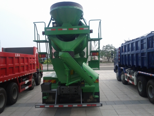 รถผสมคอนกรีต รถผสมคอนกรีต