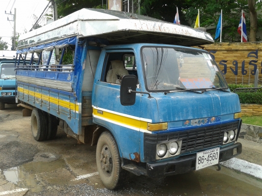 ขาย6ล้อโดยสาร