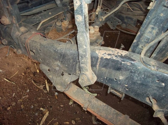 ขาย 6 ล้อ อีซุ NPR  110 แรง  / ยาว 4.3 เมตร / พ.เพาเวอร์ ( F-หลัง )