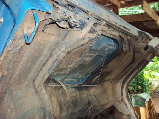 ขาย 6 ล้อ อีซุ NPR  110 แรง  / ยาว 4.3 เมตร / พ.เพาเวอร์ ( F-หลัง )