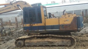 ขายKOMATSU PC200-3  มีแอร์ เอกสารซื้อขาย สภาพเดิมๆ