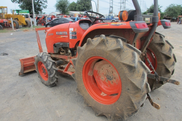 KUBOTA L3608 ชั่วโมงน้อยสุดๆ คุณภาพเยี่ยม พร้อมใบมีดติดตัวรถ พร้อมผานตราช้างมือสองเอาไปเลย