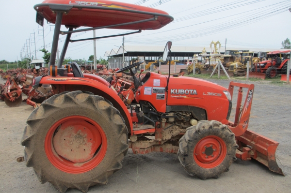 KUBOTA L3608 ชั่วโมงน้อยสุดๆ คุณภาพเยี่ยม พร้อมใบมีดติดตัวรถ พร้อมผานตราช้างมือสองเอาไปเลย