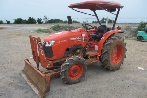 KUBOTA L3608 ชั่วโมงน้อยสุดๆ คุณภาพเยี่ยม พร้อมใบมีดติดตัวรถ พร้อมผานตราช้างมือสองเอาไปเลย