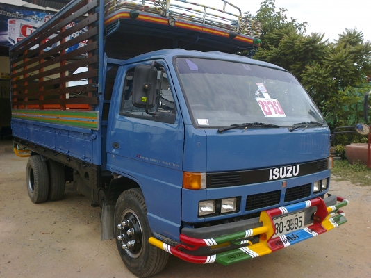 ขาย6ล้อ 115 แรง NPR เสี่ยสั่งลุย ยาง8.25 เอกสารพร้อมโอม เครื่อง 4BD1 เครื่องแห้ง คัชชี สวย ขั่นเทพ