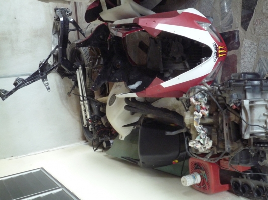 ขายหลายอย่างครับ