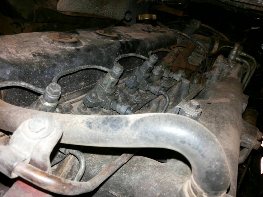 ISUZU ROCKY FRR 175 HP 6BG1 หกล้อดั๊มพ์ กระบะดั๊มพ์เหล็ก 6 ตันยิงหน้าความยาว 3.60 เมตรสภาพดี เครื่องแน่นดีแรงดี หัวเก๋งสีสันบางๆเดิมๆภายในคอนโซลสวยครบ ช่วงล่างแน่น ยาง 8.25 ขอบ 16 สภาพดี 70\% พร้อมบรรทุกพร้อมใช้งาน เอกสารทะเบียนภาษีครบพร้อมโอน ราคาต่อรองได
