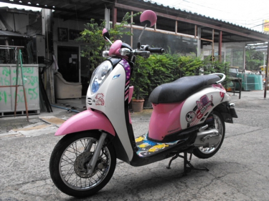 ขาย Scoopy I ปี 55 สีชมพูขาว สภาพเดิมๆ เครื่องเดิม ดีมาก
