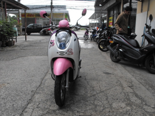 ขาย Scoopy I ปี 55 สีชมพูขาว สภาพเดิมๆ เครื่องเดิม ดีมาก