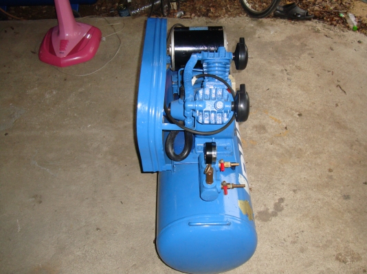 ปั๊มลม PUMA 64 ลิตร สภาพพร้อมใช้งาน