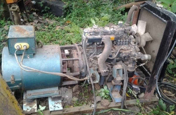 20. ขายเครื่องปั่นไฟ  12 kva    ราคา 45,000  บาท