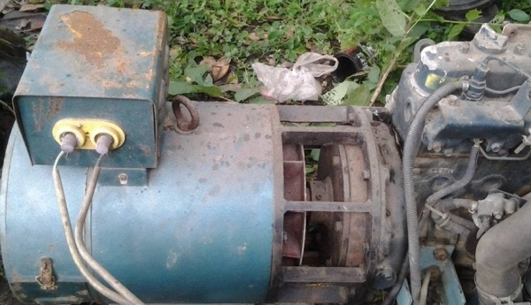 20. ขายเครื่องปั่นไฟ  12 kva    ราคา 45,000  บาท