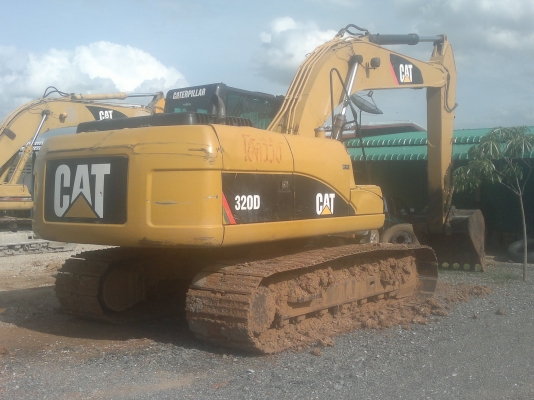 CAT 320D