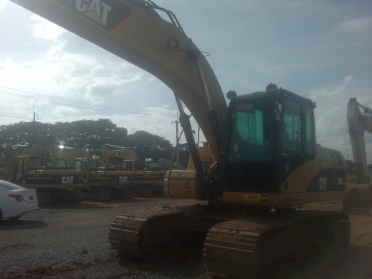 CAT 320D