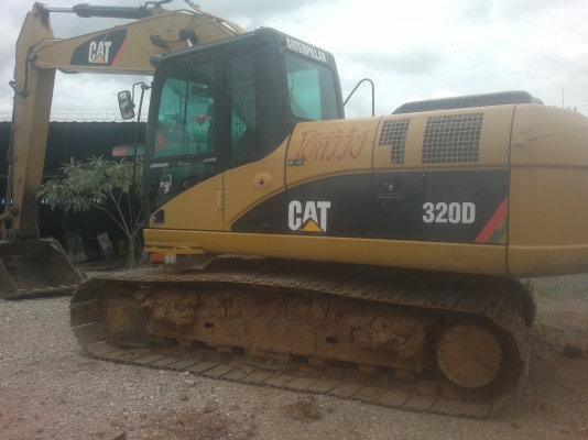 CAT 320D