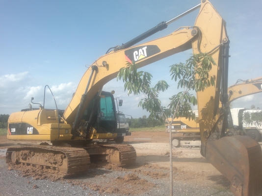 CAT 320D