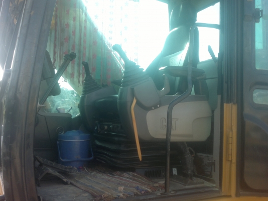 CAT 320D
