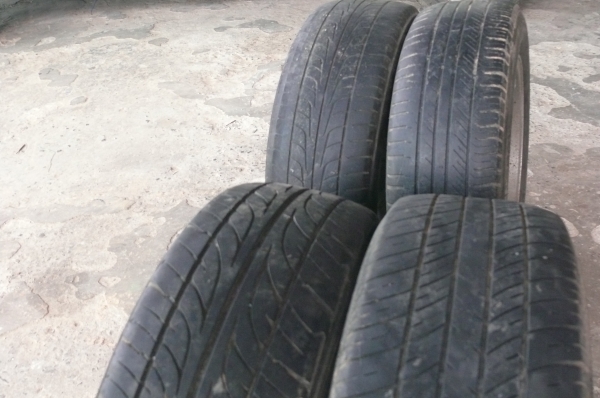 ขออนุญาติขาย แม็ค พร้อมยางของtoyota colola